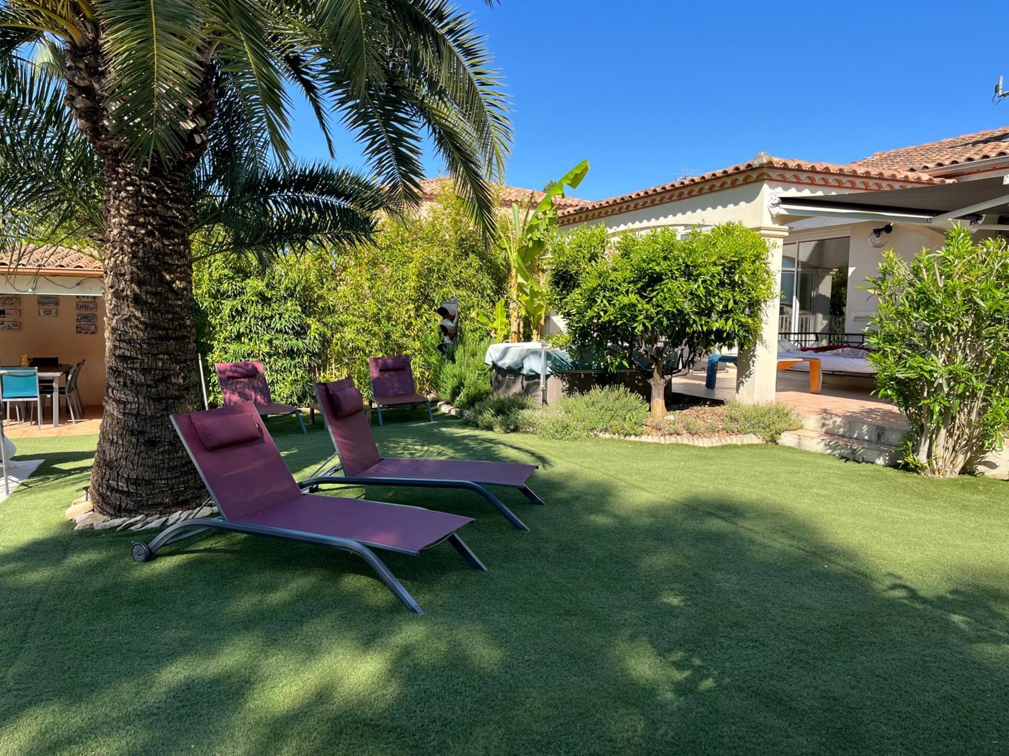 Villa Avec Piscine Gallargues-le-Montueux Buitenkant foto